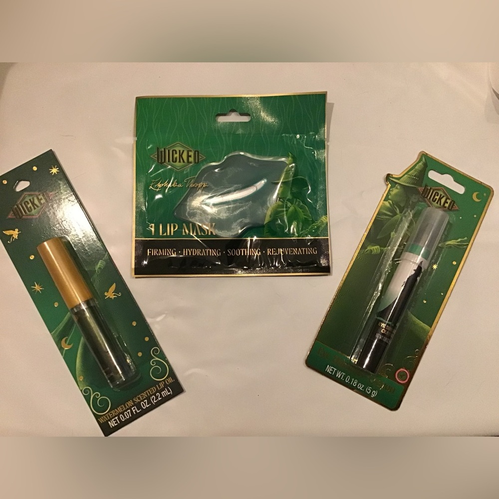 Wicked Elphaba lip mask, shimmer crayon, watermelon scented lip oil-NEW